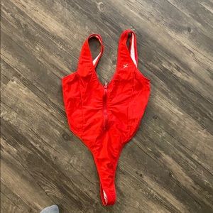 Boutons LA one-piece